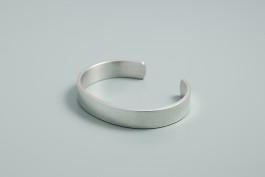  Armschmuck in 925er Silber mit mattierter Oberfläche